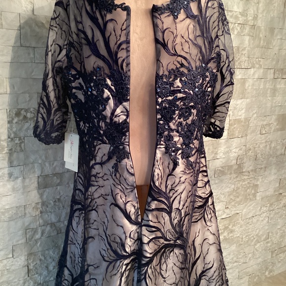 Mingda’s Elegant Evening Dress (NWT) - Picture 13 of 16